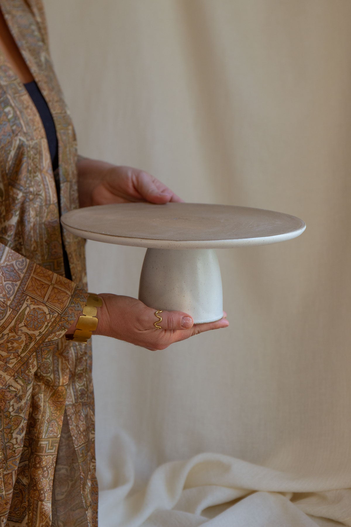 Lunaria Pedestal Stand III